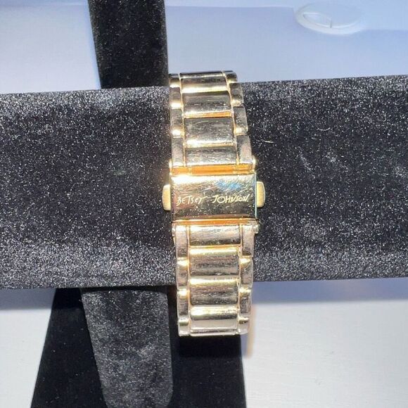 Betsey Johnson Gold Tone Crystal Bezel Gold Dial Bling Watch New Battery Sparkle - Picture 5 of 8